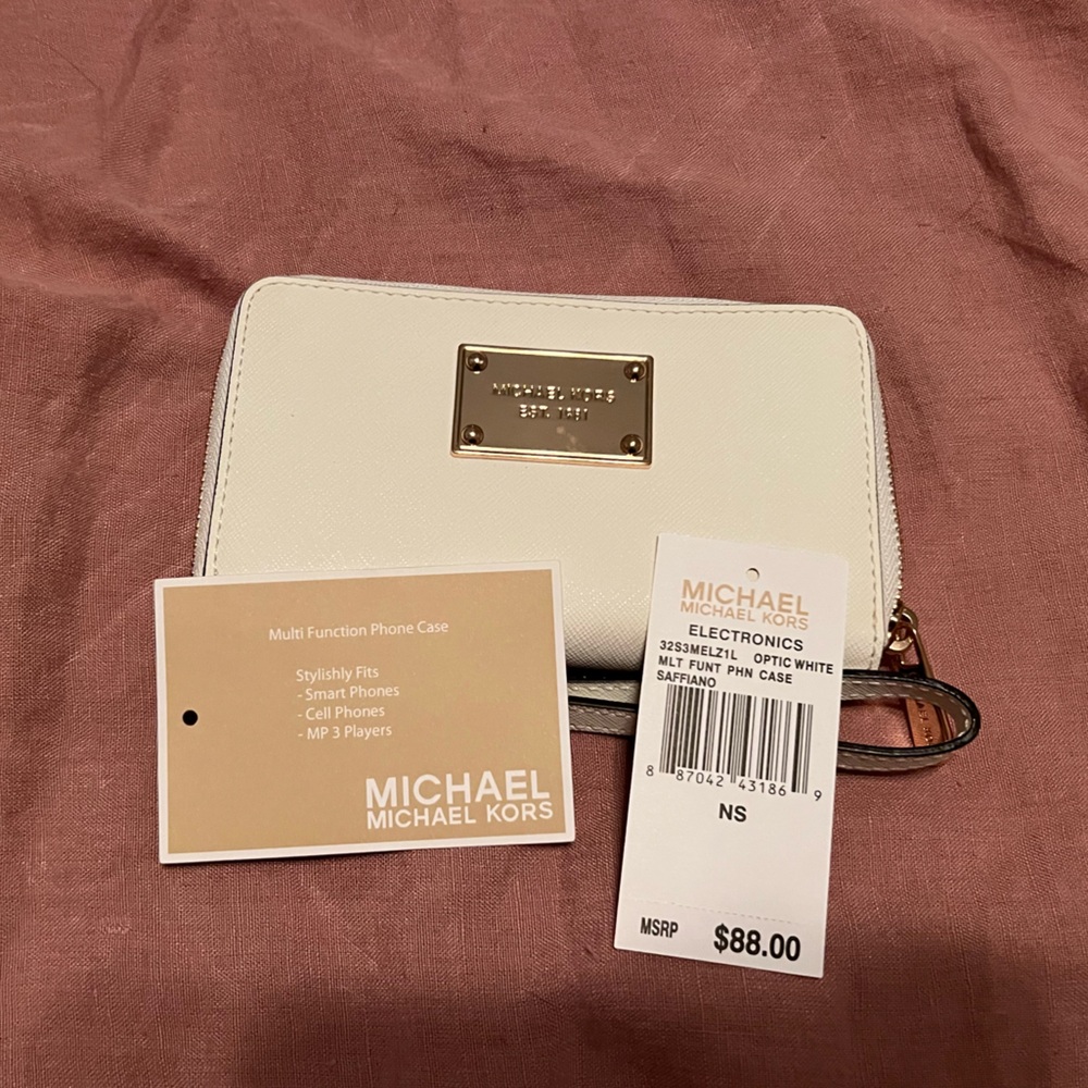 NWT Michael Kors White and Gold Multi Functional Phone Case Wallet